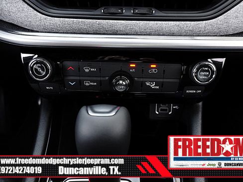 New 2026 Jeep Compass Latitude image 23