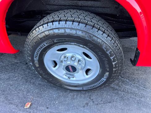 Used 2015 GMC Savana 3500 image 27