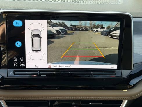 New 2026 Volkswagen Atlas Cross Sport SE FWD image 27