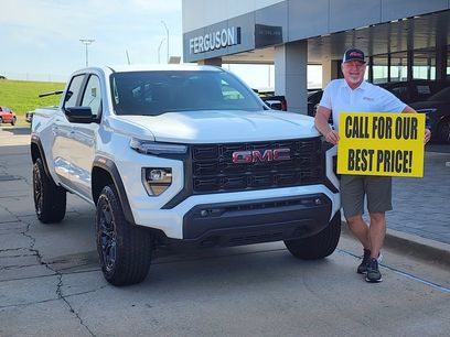 New 2025 GMC Canyon Elevation w/ Convenience Package