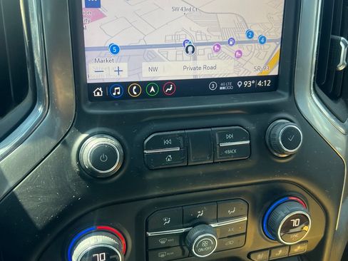 Used 2020 Chevrolet Silverado 1500 LTZ AWD/4WD image 6