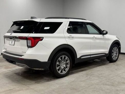 Used 2025 Ford Explorer Active w/ Active Comfort Package AWD/4WD image 14