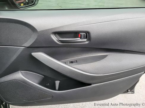 Used 2022 Toyota Corolla LE image 20