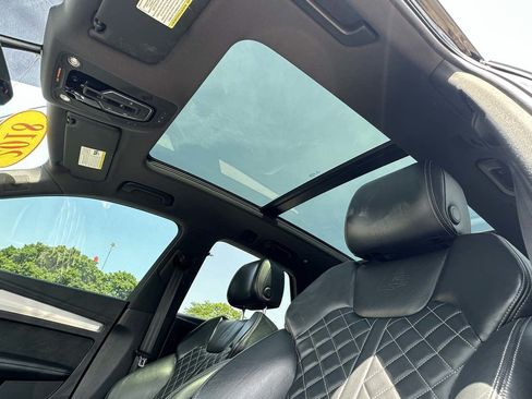 Used 2018 Audi SQ5 Prestige AWD/4WD image 25