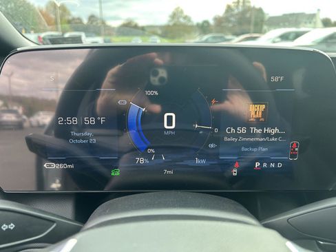 New 2026 Chevrolet Equinox EV LT image 17