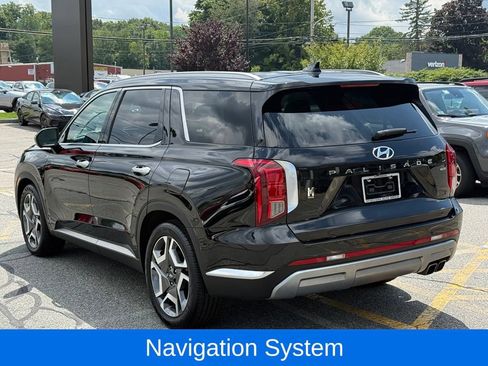 Used 2023 Hyundai Palisade Limited AWD/4WD image 3