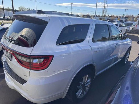 Used 2023 Dodge Durango GT image 4