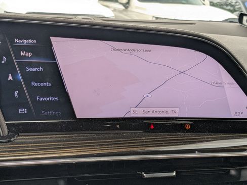 Used 2023 Cadillac Escalade ESV Premium Luxury AWD/4WD image 16