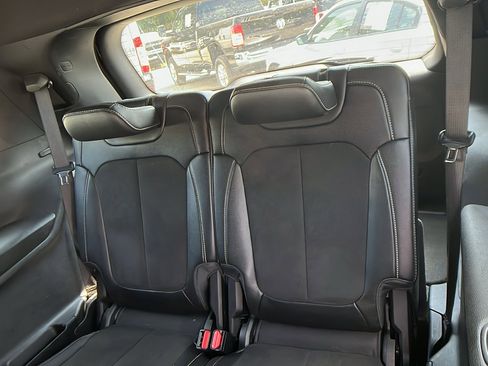 Used 2024 Jeep Grand Cherokee L Laredo image 25