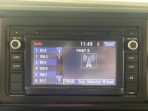 Used 2019 Toyota Tacoma SR5 image 18