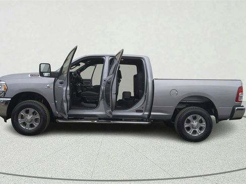 Used 2024 RAM 2500 Big Horn image 11