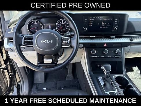 Used 2023 Kia Carnival LX FWD image 17