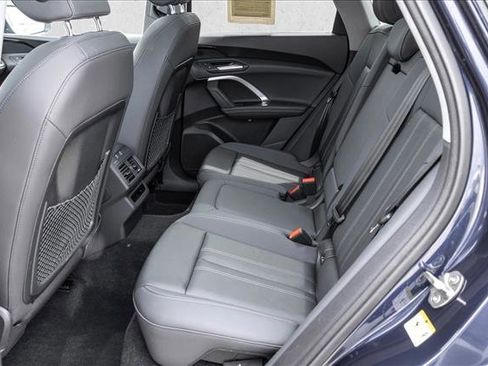 Certified 2025 Audi Q5 Premium w/ Convenience Package AWD/4WD image 22