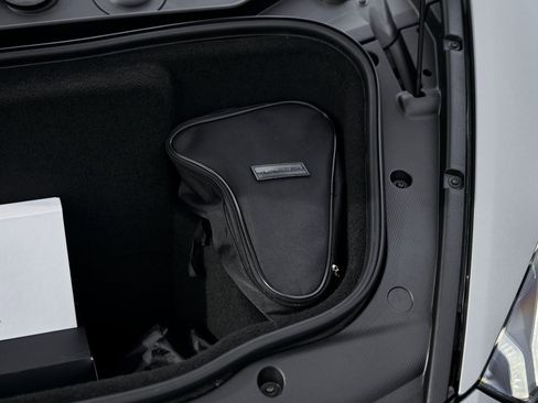 Used 2023 Lamborghini Huracan EVO image 20