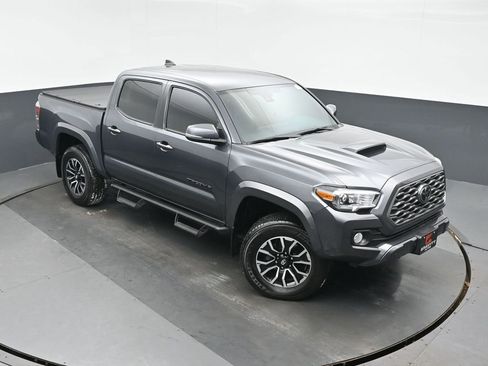 Used 2022 Toyota Tacoma TRD Sport image 31