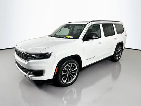 Used 2025 Jeep Wagoneer Series III w/ Premium Group I AWD/4WD image 3