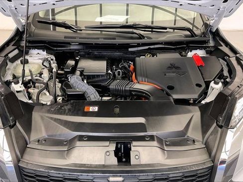 Used 2024 Mitsubishi Outlander SE AWD/4WD image 9