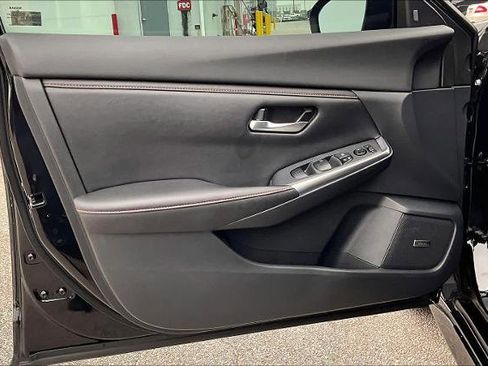 Certified 2022 Nissan Sentra SR w/ SR Premium Package image 20