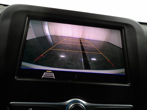 Used 2021 Chevrolet Equinox LT FWD image 19