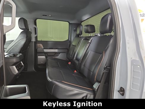 Used 2025 Ford F250 Lariat AWD/4WD image 13