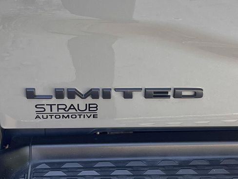 Used 2026 RAM 2500 Limited AWD/4WD image 15