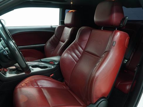 Used 2019 Dodge Challenger SRT Hellcat Redeye image 38