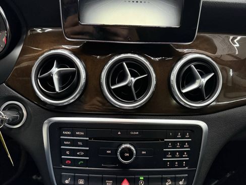 Used 2017 Mercedes-Benz GLA 250 4MATIC image 27
