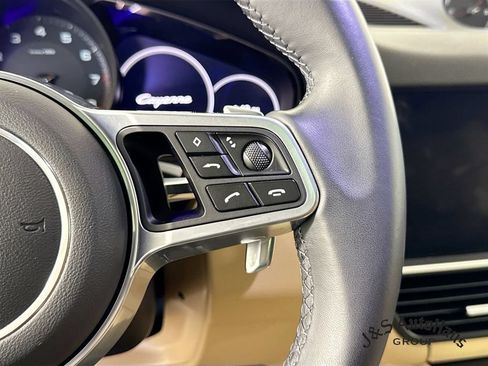 Used 2023 Porsche Cayenne Platinum Edition AWD/4WD image 14