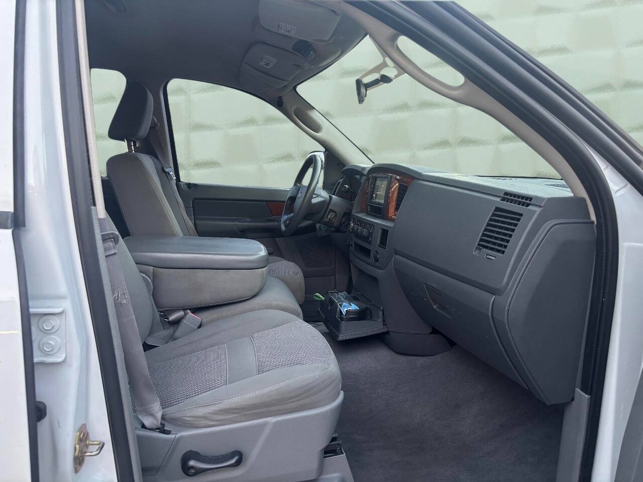 Used 2006 Dodge Ram 1500 Truck SLT RWD image 14