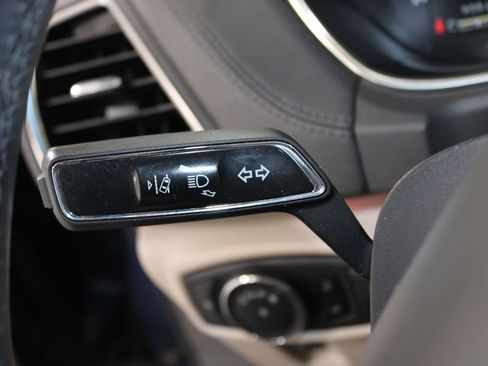 Used 2019 Lincoln Nautilus Reserve FWD image 40
