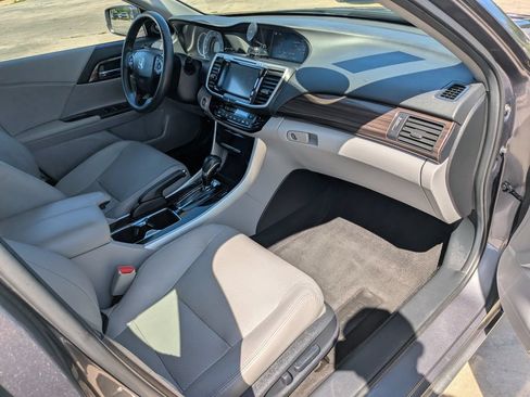 Used 2016 Honda Accord EX-L image 13