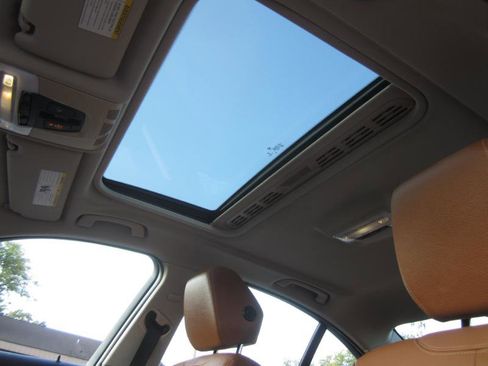 Used 2015 BMW 328i xDrive Sedan image 10