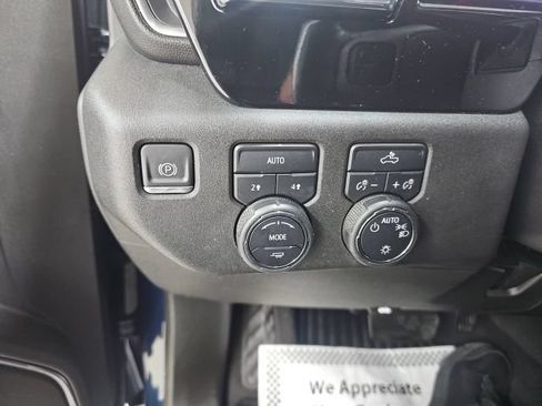 Used 2023 Chevrolet Silverado 1500 LT AWD/4WD image 8