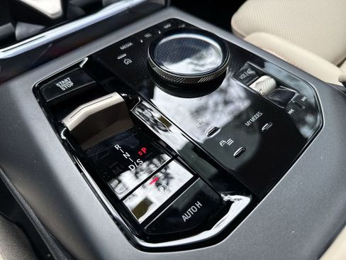 Certified 2025 BMW X3 xDrive30i w/ Premium Package image 24