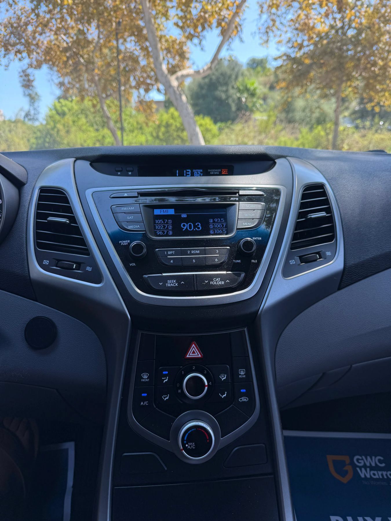 Used 2016 Hyundai Elantra SE FWD image 23