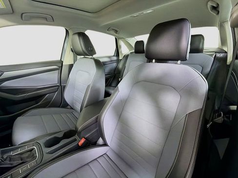 New 2026 Volkswagen Jetta SE image 11