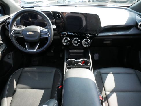 Used 2024 Chevrolet Blazer EV LT AWD/4WD image 10