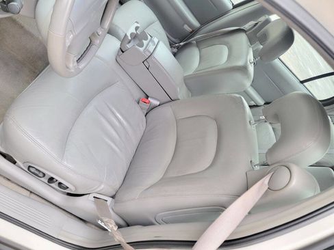 Used 2002 Buick Le Sabre Limited w/ Driver Confidence Pkg image 19