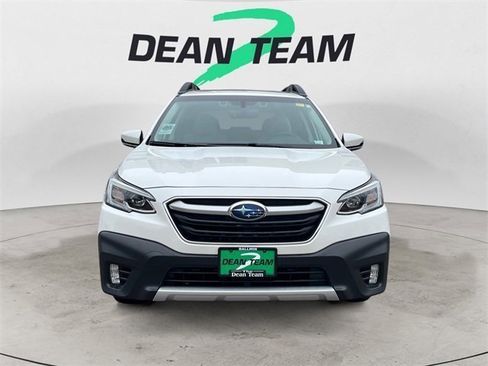 Used 2022 Subaru Outback Limited image 3