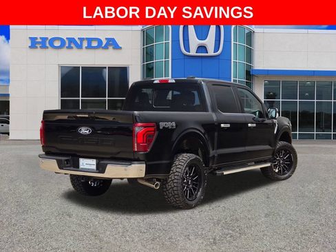Used 2024 Ford F150 Lariat w/ FX4 Off-Road Package AWD/4WD image 3