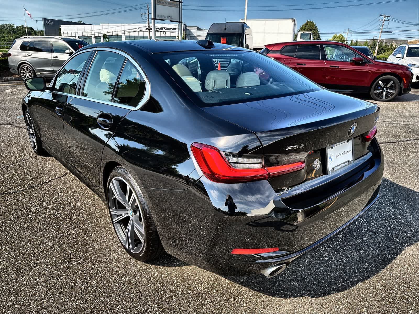 Used 2024 BMW 330i xDrive Sedan w/ Convenience Package AWD/4WD image 12