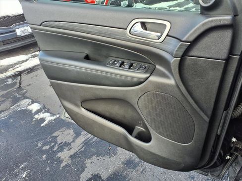 Used 2019 Jeep Grand Cherokee Altitude image 20