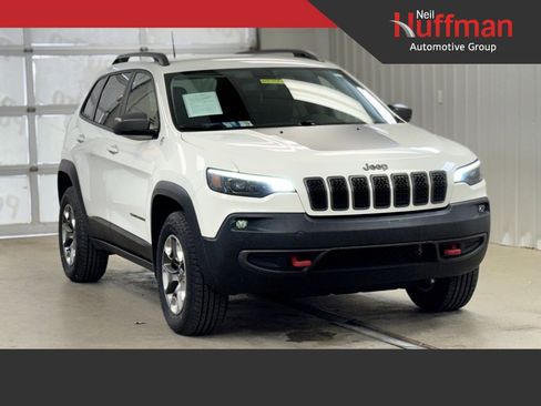 Used 2019 Jeep Cherokee Trailhawk w/ Cold Weather Group image 1