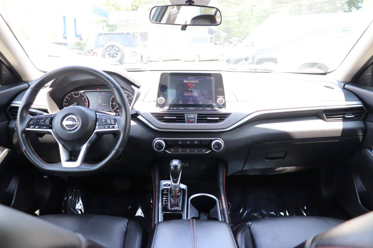 Used 2024 Nissan Altima 2.5 SR FWD image 16