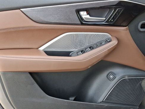 Used 2023 Acura MDX SH-AWD w/ Advance Package image 14