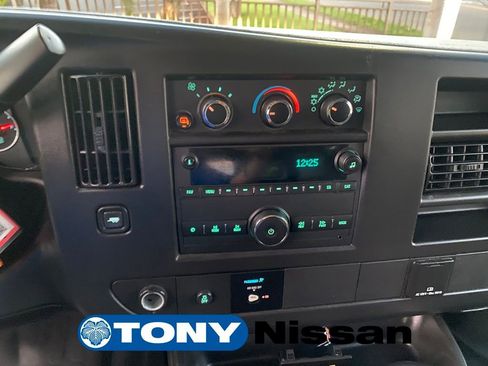 Used 2023 GMC Savana 2500 w/ Driver Convenience Package image 34