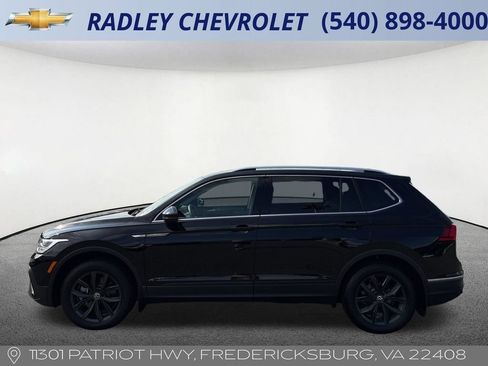 Used 2024 Volkswagen Tiguan SE w/ Panoramic Sunroof Package AWD/4WD image 24
