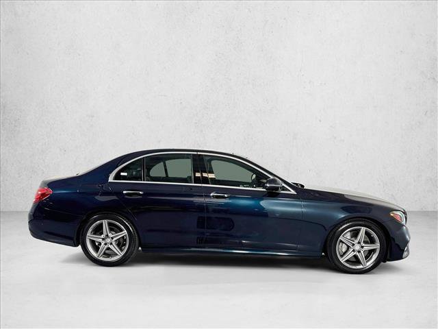 Used 2017 Mercedes-Benz E 300 image 4