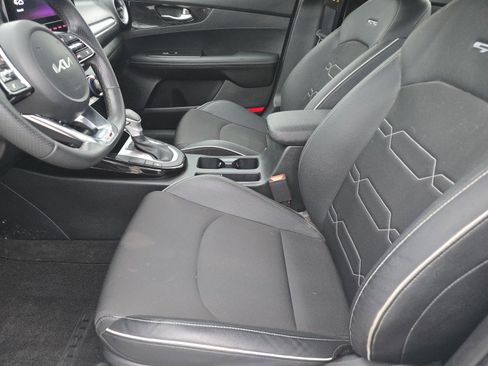 Used 2024 Kia Forte GT-Line w/ GT-Line Premium Package image 11