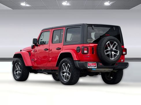 Used 2024 Jeep Wrangler Sport S image 7